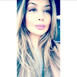 Meet your Posher, Joylynn